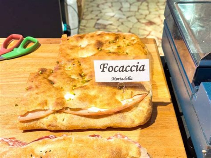 Focaccia Pronunciation - How To Discuss